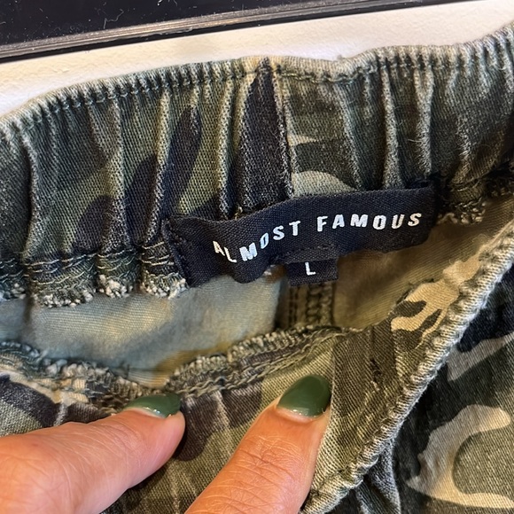 cargo pants - Picture 4 of 5